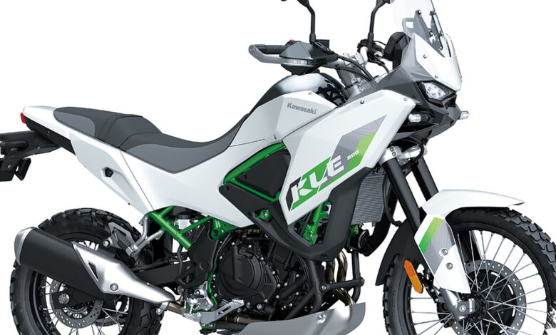 Kawasaki KLE500 Rebut Bike of The Year 2026, Motor Adventure Kini Tak Bisa Modal Gagah Saja