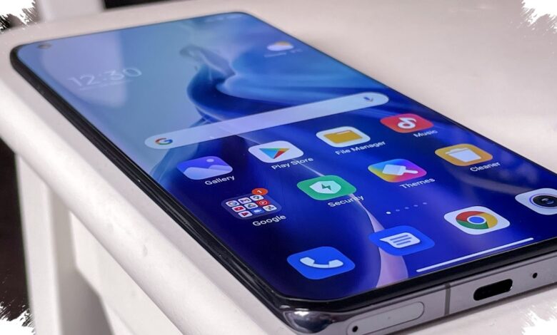 Layar Lengkung Belum Kalah, 7 HP Premium 2026 Ini Justru Makin Memikat