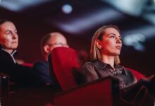 Review Notes From The Last Row, Penonton Ikut Dimanipulasi Dan Dibuat Tidak Nyaman