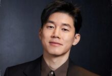 Dari Tukang Antar Hingga Penopang Keluarga, Perjuangan Kim Moo Yeol Sebelum Tenar