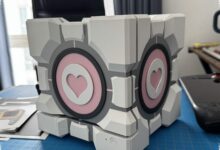 dbrand Tarik Case Steam Machine Companion Cube, Laris Kilat tapi Ternyata Tanpa Izin Valve
