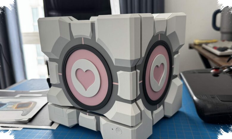 dbrand Tarik Case Steam Machine Companion Cube, Laris Kilat tapi Ternyata Tanpa Izin Valve