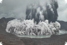 Gunung Taal Filipina Erupsi Freatomagmatik, Abu dan Uap Sembur 1.200 Meter ke Langit