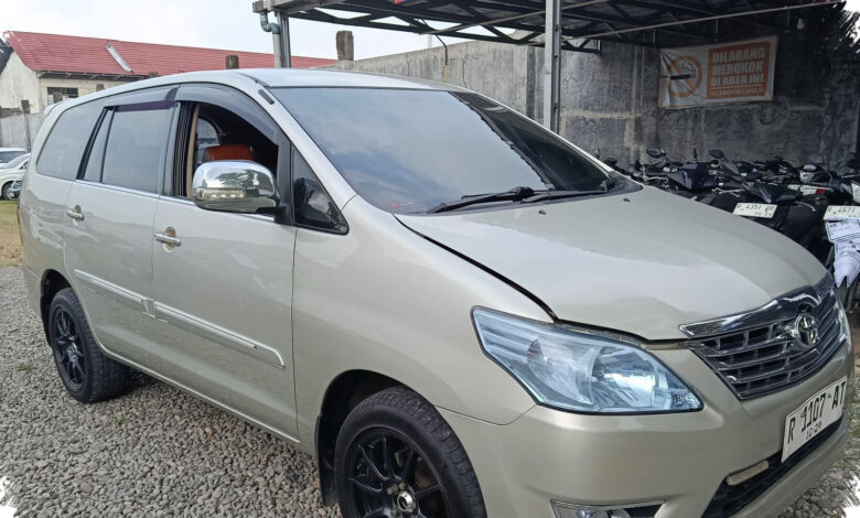 Lelang Kijang Innova Rp 30 Jutaan, Pajaknya Cuma Rp 700 Ribuan dan Masih Aktif