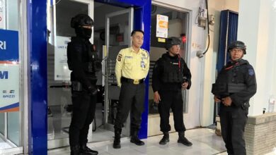 Patroli Malam Brimob Jabar di Cirebon, Wujud Nyata Polri Jaga Rasa Aman Masyarakat