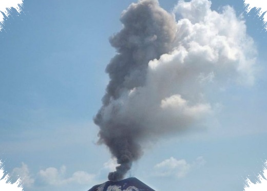 Gunung Anak Krakatau Naik Status Siaga, Wisatawan Wajib Tahan Langkah di Zona Ini
