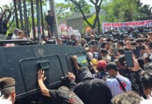 Sidang Sudewo Di Ambang Ricuh, Pengadilan Siapkan Opsi Daring Jika Massa Tak Tertib