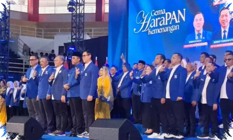 Zulhas Lantik Pengurus PAN Sulteng, Tekankan Partai Harus Hadir di Rahim Rakyat