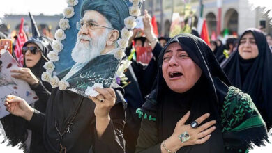 Pemimpin Tertinggi Iran Absen Saat Pemakaman Ayatollah, Petinggi Regime Hadir Di Tehran