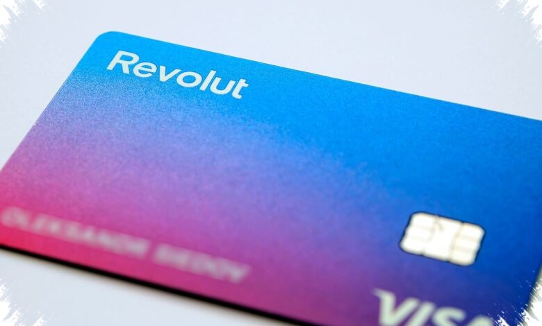 Revolut Rilis Kartu Debit Mastercard Dengan LED, Aksesori Bayar Yang Sulit Diabaikan