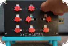 Komputer Tic-Tac-Toe 3D Ini Tak Butuh Listrik, Tapi Tetap Memastikan Anda Tak Pernah Menang