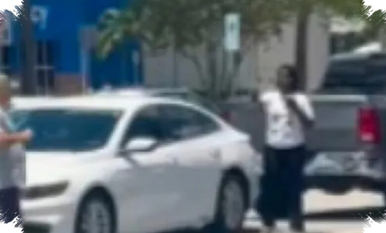 Pensiunan Tentara Tewas di Walmart, Rebutan Parkir Berujung Peluru