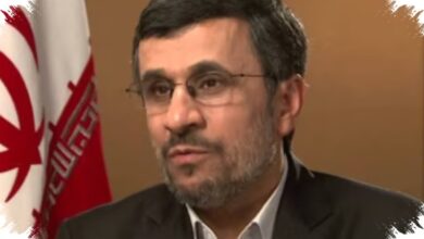 Sempat Dilaporkan Tewas, Ahmadinejad Muncul di Pemakaman Khamenei, Teheran Memanas Lagi