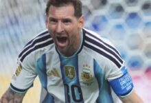 Tertinggal Dua Gol, Messi Hidupkan Asa Argentina dengan Gol Menit Akhir