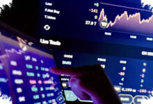 IHSG Anjlok Nyaris 2 Persen, Rupiah Kembali Tembus Rp 18.000 per Dolar AS