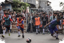 Liga Akamsi, Panggung Sempit yang Menghidupkan Mimpi Besar Anak Kampung