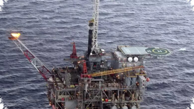 Harga Minyak Dunia Melemah Tipis, Pasar Masih Menimbang Risiko Selat Hormuz