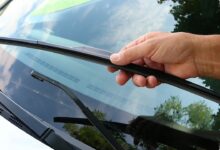 Wiper Mazda 2 Bergetar dan Bergaris, Masalahnya Bisa Bukan di Karet