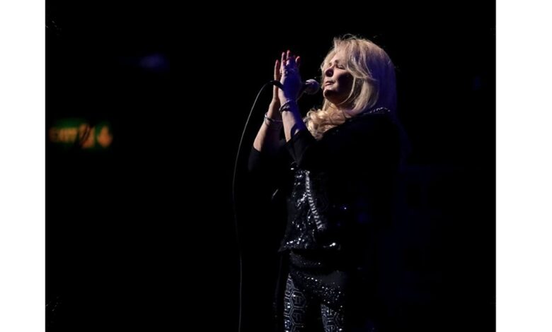 Bonnie Tyler Wafat di Portugal, Dunia Musik Kehilangan Suara Power Ballad yang Ikonik