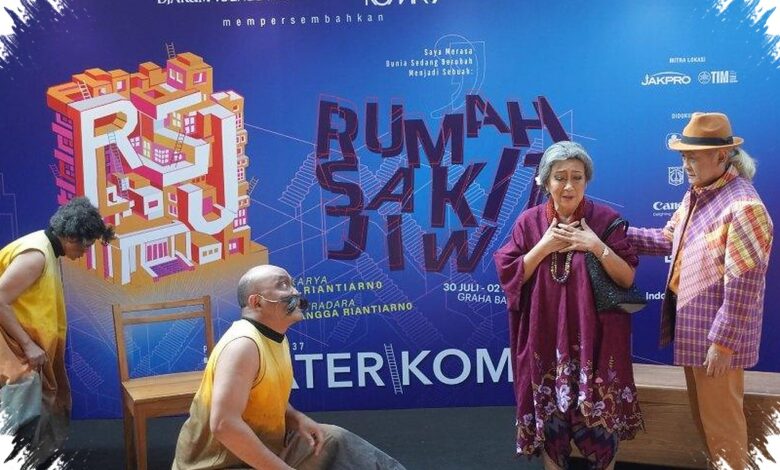 Teater Koma Hidupkan Lagi Rumah Sakit Jiwa, Kisah Lama yang Masih Terasa Dekat