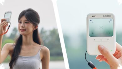 Godox C100 Mirip iPod, Kamera 65 Gram Ini Punya Layar Transparan yang Beda