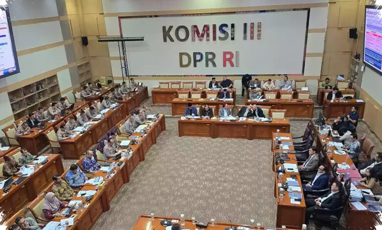 Komisi III DPR Siap Bahas Korupsi Batu Bara, Isu Febrie Adriansyah Ikut Mengemuka