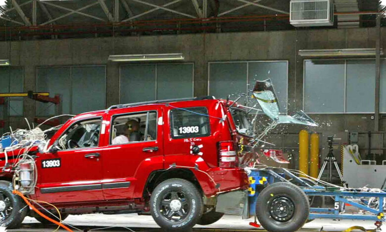 Mobil Bintang Lima Belum Tentu Selamat, Bahaya Tabrak Belakang Truk Masih Mengintai