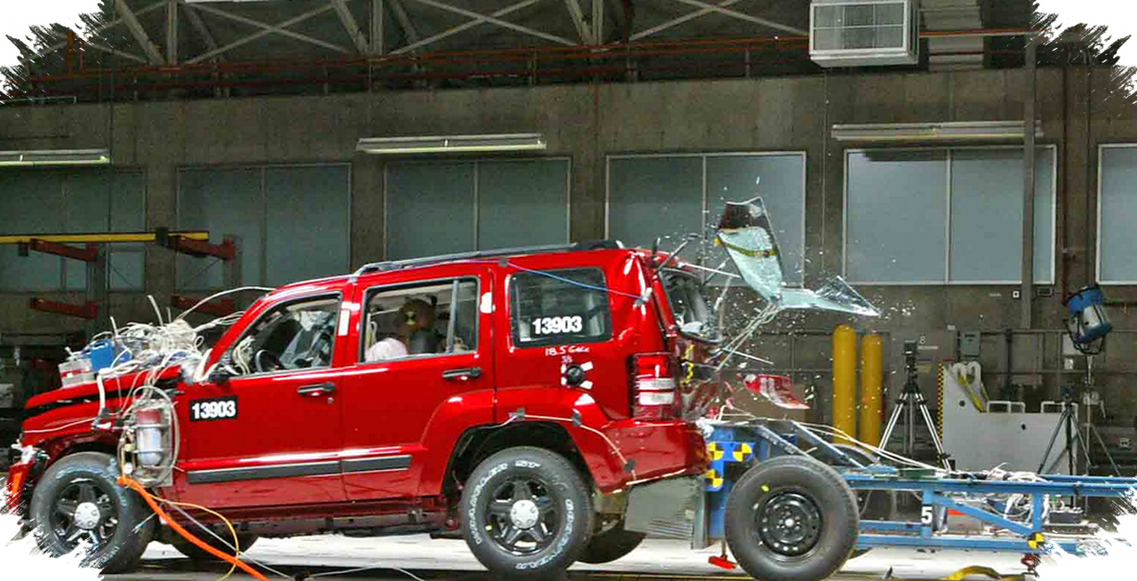 Mobil Bintang Lima Belum Tentu Selamat, Bahaya Tabrak Belakang Truk Masih Mengintai