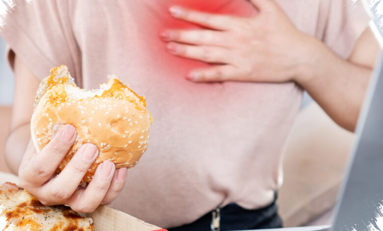 3 Kebiasaan Makan yang Diam-Diam Bisa Mengganggu Kesehatan Lambung