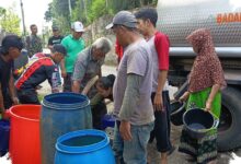 Ratusan KK di Sukabumi Kekurangan Air Bersih, BPBD Kirim 10 Ribu Liter Bantuan