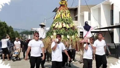 Gunungan Sayur yang Tak Sempurna, Cara Komunitas Lima Gunung Merayakan Syukur