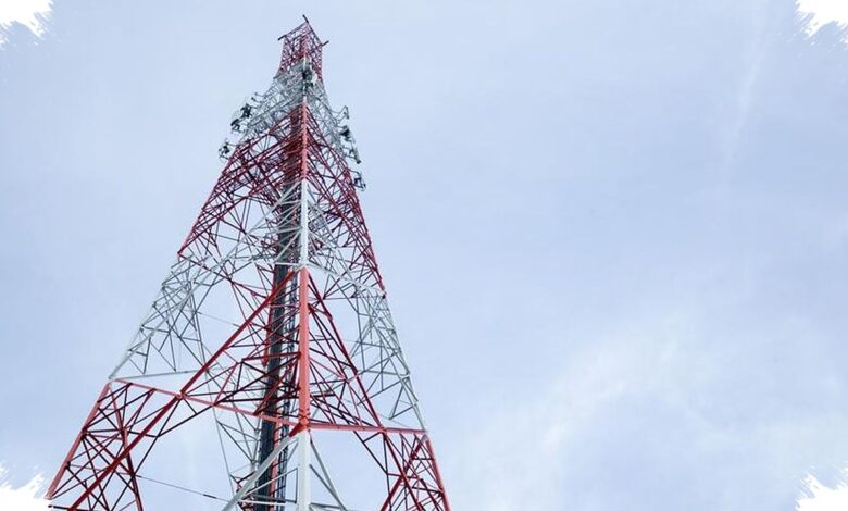 XLSmart Unggul di 700 MHz, Telkomsel Kuasai 2,6 GHz di Lelang Komdigi