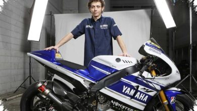 Rossi Kembali Geber YZR-M1, Momen Emosional yang Sudah Lama Tak Terlihat