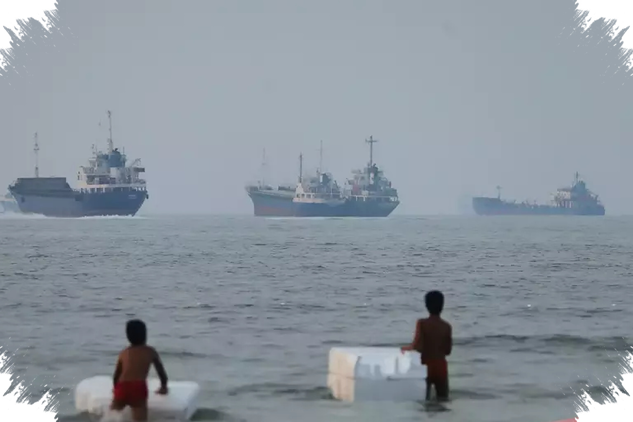 Selat Hormuz Kian Sepi di Tengah Perang AS-Iran, Aktivitas Kapal Tersisa 6 Unit