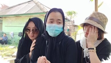 Vega Darwanti Temani Ibunya Semalam Sebelum Wafat, Mimpi Jadi Momen Perpisahan