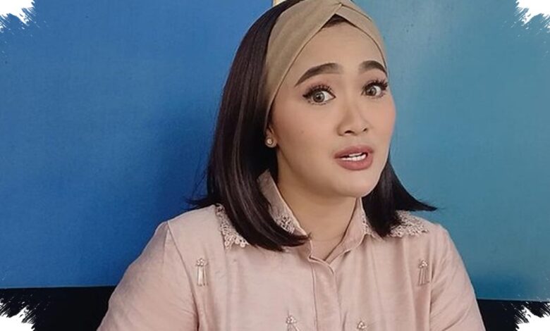 Bakti Terakhir Vega Darwanti untuk Ibunda, Selama Sakit Tanpa Suster