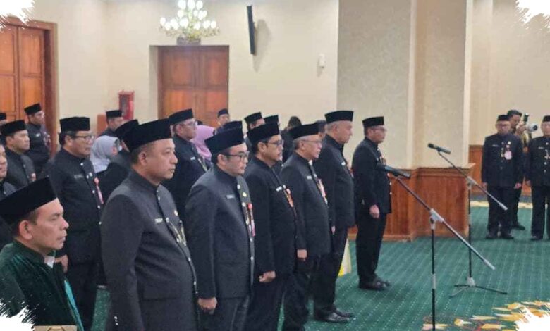 Khofifah Lantik 6 Pejabat Eselon II, Iwan Pimpin Bappeda Jatim dan Aftabuddin ke ESDM