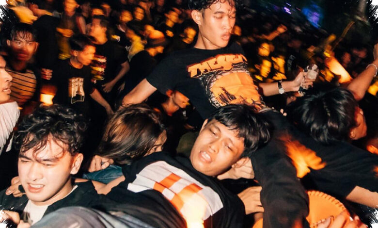 The Sounds Project Cari Titik Tengah, Saat Crowd Surfing dan Moshing Picu Benturan