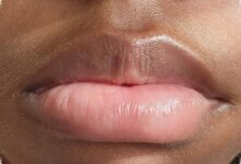 5 Cara Bikin Lipstik Tak Mudah Luntur Setelah Makan, Bibir Tetap Rapi