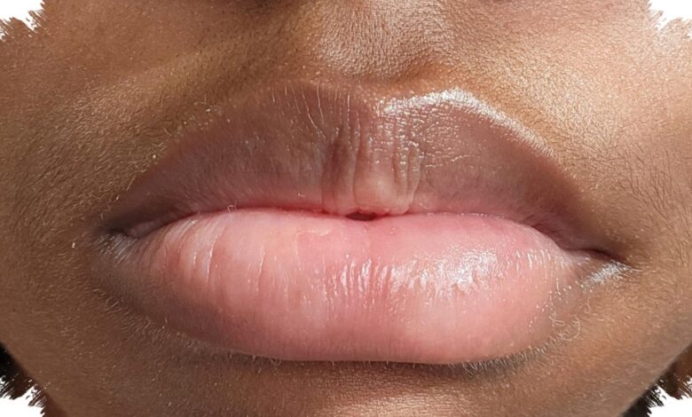5 Cara Bikin Lipstik Tak Mudah Luntur Setelah Makan, Bibir Tetap Rapi