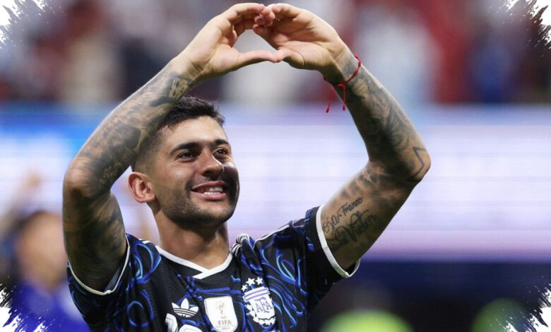 Gary Neville Balas Romero, Tegaskan Messi Bukan Duet Bek yang Bawa Argentina ke Final