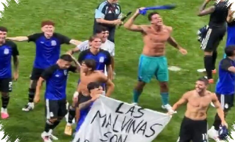 Spanduk Malvinas usai Singkirkan Inggris, Pemain Argentina Terancam Sanksi FIFA