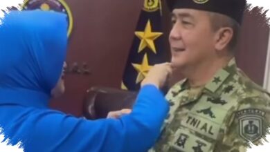 Ayah Awkarin Naik Menjadi Laksda TNI AL, Pesan Amanah dan Cinta Orangtuanya