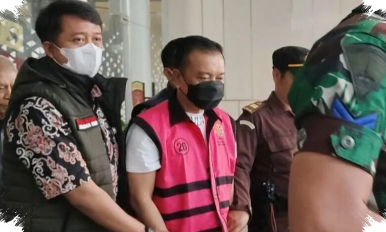 Don Ritto Resmi Ditahan Kejagung, Keluar Gedung Bundar Berompi Pink dan Diborgol