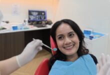 4 Risiko Komplikasi Implan Gigi yang Perlu Diantisipasi sebelum Terlambat
