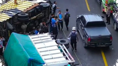 Truk Diduga Rem Blong Tabrak 8 Kendaraan di Deli Serdang, 4 Orang Tewas