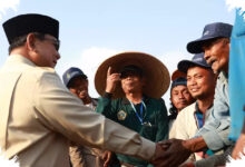 Prabowo Tegaskan TNI dan Polri Harus di Tengah Rakyat, Ini Alasannya