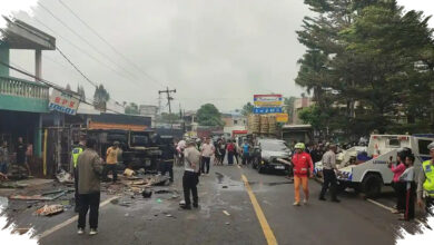 Truk Diduga Rem Blong Tabrak 8 Kendaraan di Sibolangit, 4 Orang Meninggal
