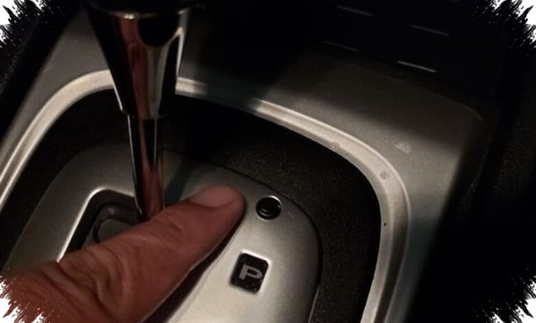 Shift Lock Mobil Matik Bisa Membantu Parkir Paralel, Ini Cara Memakainya