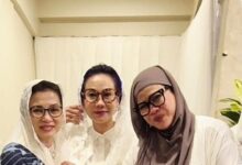 Donna Agnesia Kenakan Hijab di Tahlil Rachmat Gobel, Alasannya Menghangatkan